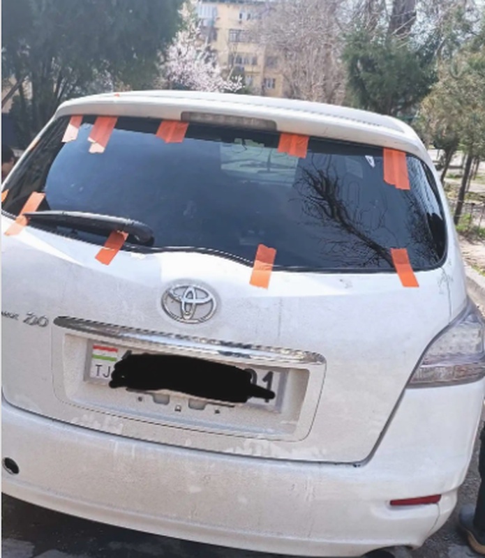 Задание стекло от Toyota Mark X ZIO